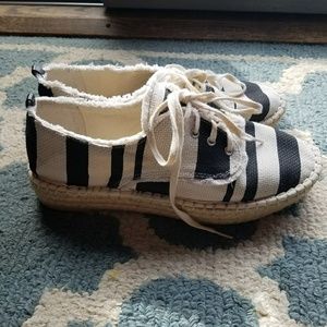 DOLCE VITA PLATFORM ESPADRILLES SIZE 9